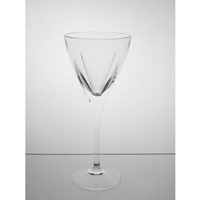 Coffret de 6 verres &agrave; vin rouge. Collection Moderne.
